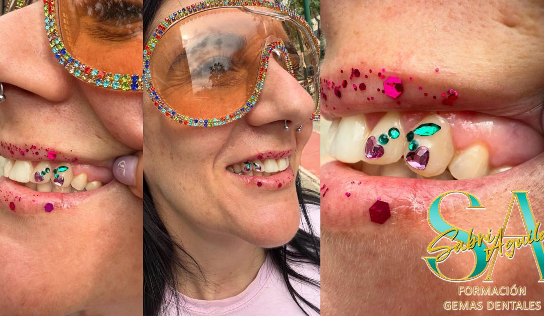 Brilla con tu Sonrisa y tus Manos La Combinación Perfecta - Gemas Dentales y Uñas Diseñadas en 2025